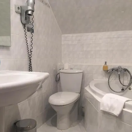 Agh Hotel 4*