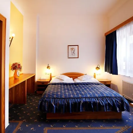 Hotel Agh 4*