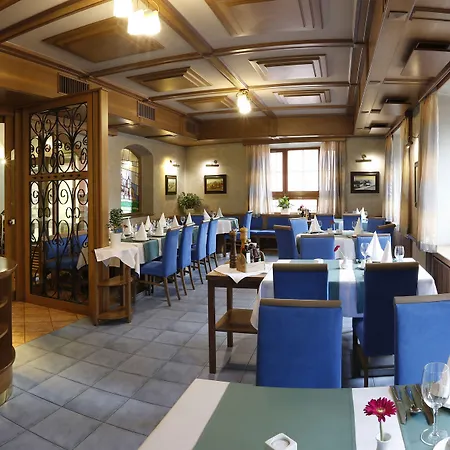 Hotel Agh 4*