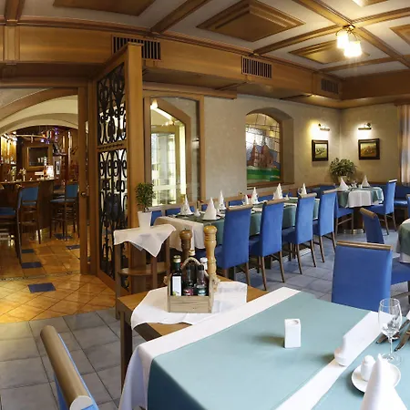 Hotel Agh 4*