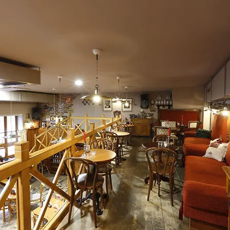 Agh Hotel 4*