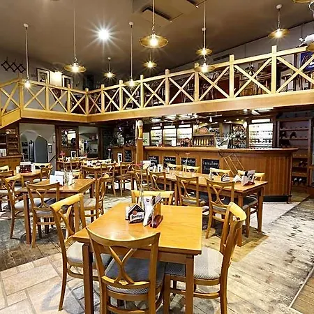 Agh Hotel Rožnov pod Radhoštěm