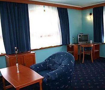 Hotel Agh 4*