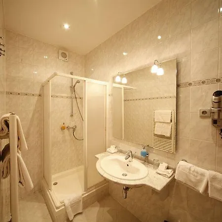 Hotel Agh