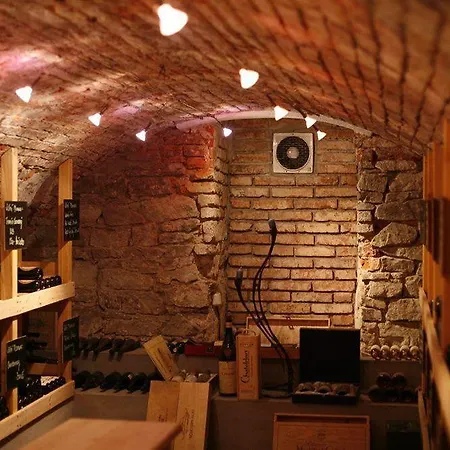 Szálloda Agh
