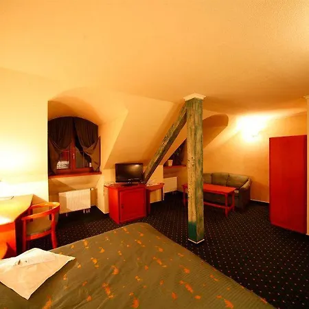 Hotel Agh Roznov pod Radhostem