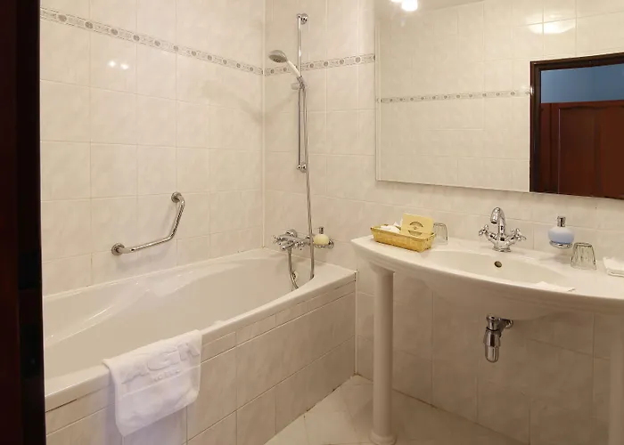 Agh Hotell